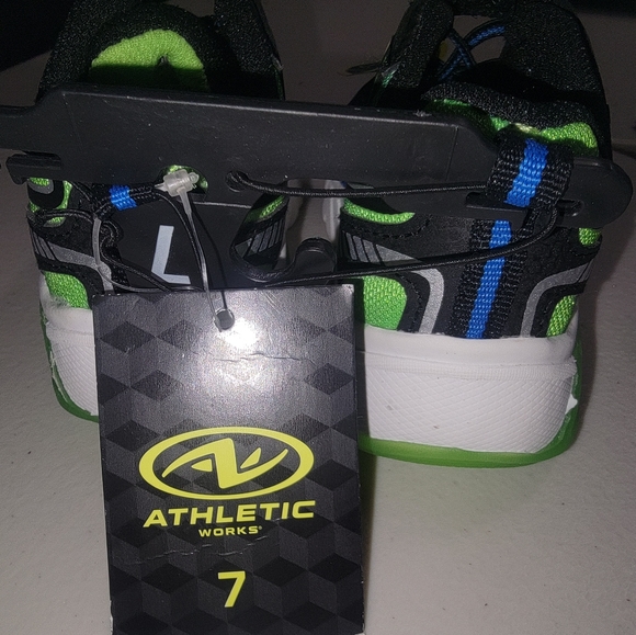 Athletic Works Boy Light Up Athletic Sneakers - Picture 5 of 7
